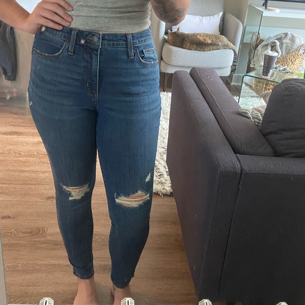 Universal Thread High Rise Distressed Skinny Jean